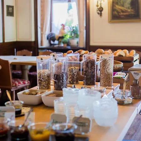 Sonne Neuhaeusle Guest house 3*